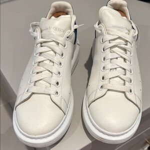 Alexander McQueen White Sneakers with Textured Fabric Back and Rubber Sole
